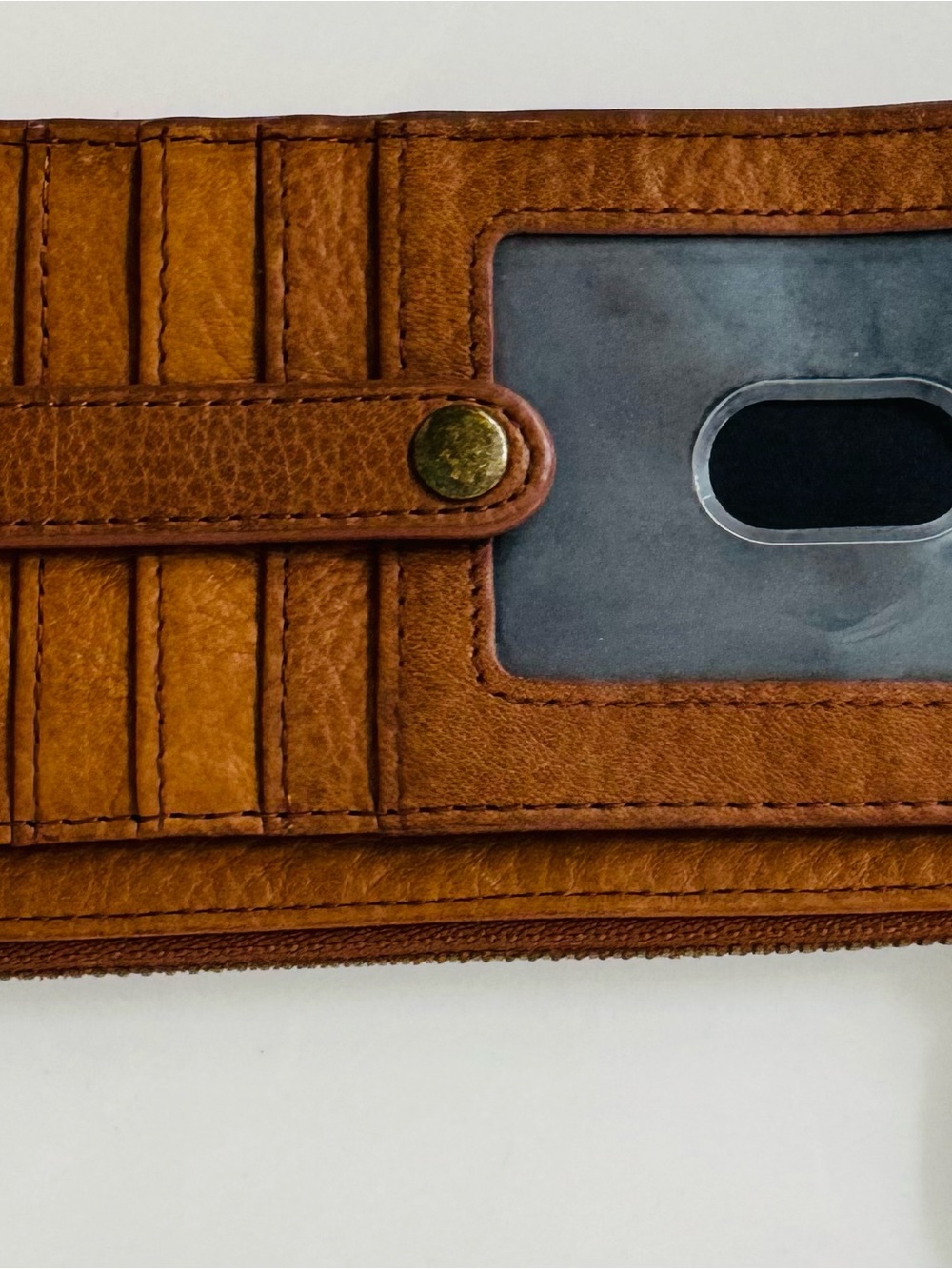 Women’s Duluth leather wallet